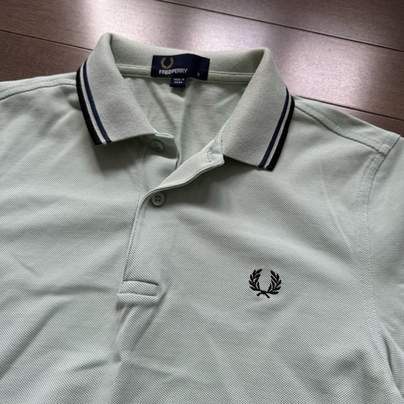 FRED PERRY TWIN TIPPED POLO T-SHIRT - Picture 2 of 5